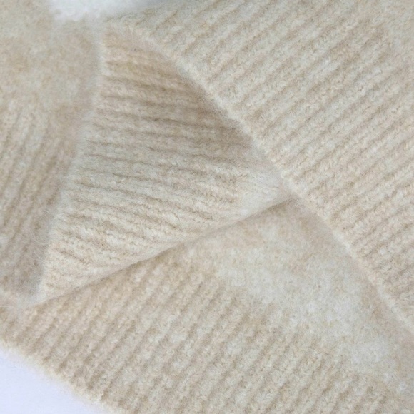 Cream/Tan and White Heart Design Knit Short Sleeve Sweater Size L - Picture 14 of 15